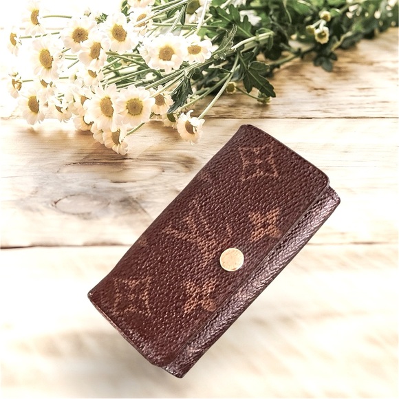 LLouis Vuitton Authentic Vintage Monogram PVC Leather 4 Key Holder unisex - Picture 1 of 13